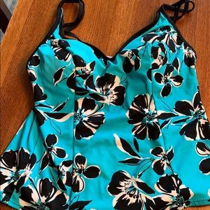 EUC Miracle Suit tankini top.